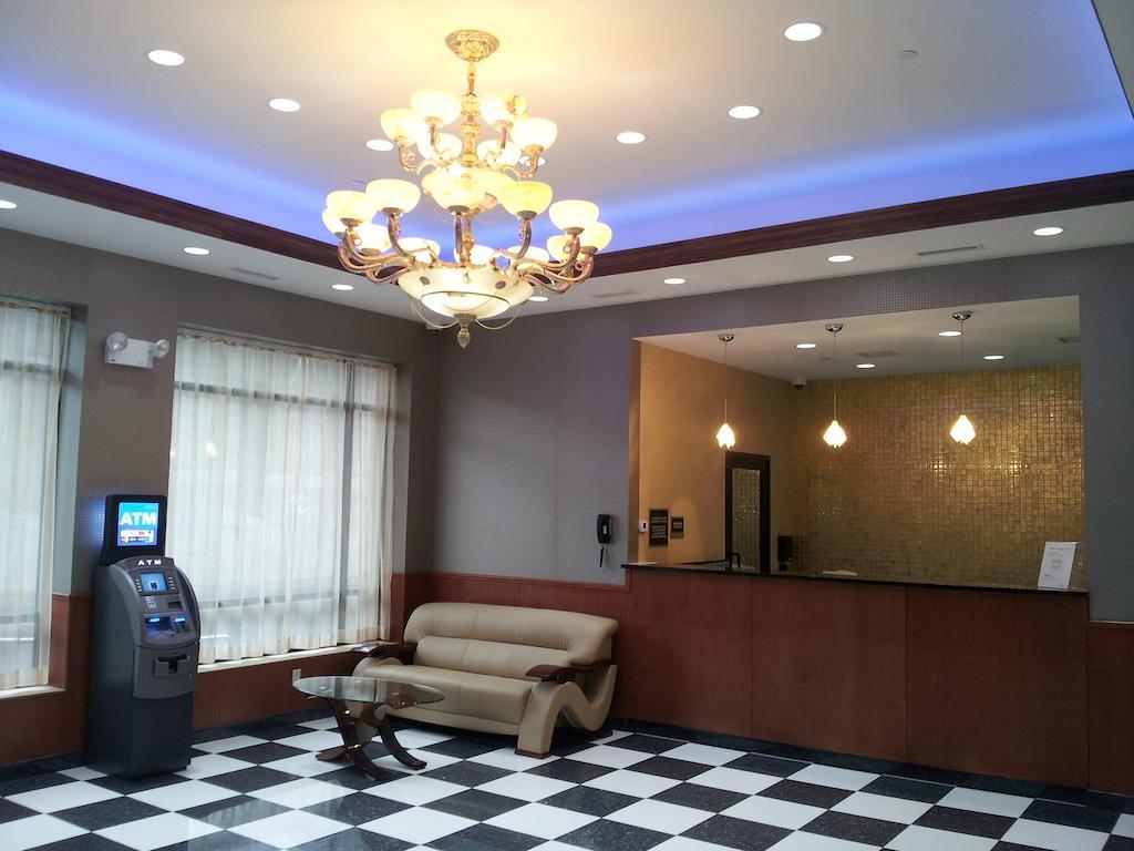Howard Johnson By Wyndham Jamaica Ny Near Airtrain Jfk Nova York Exterior foto